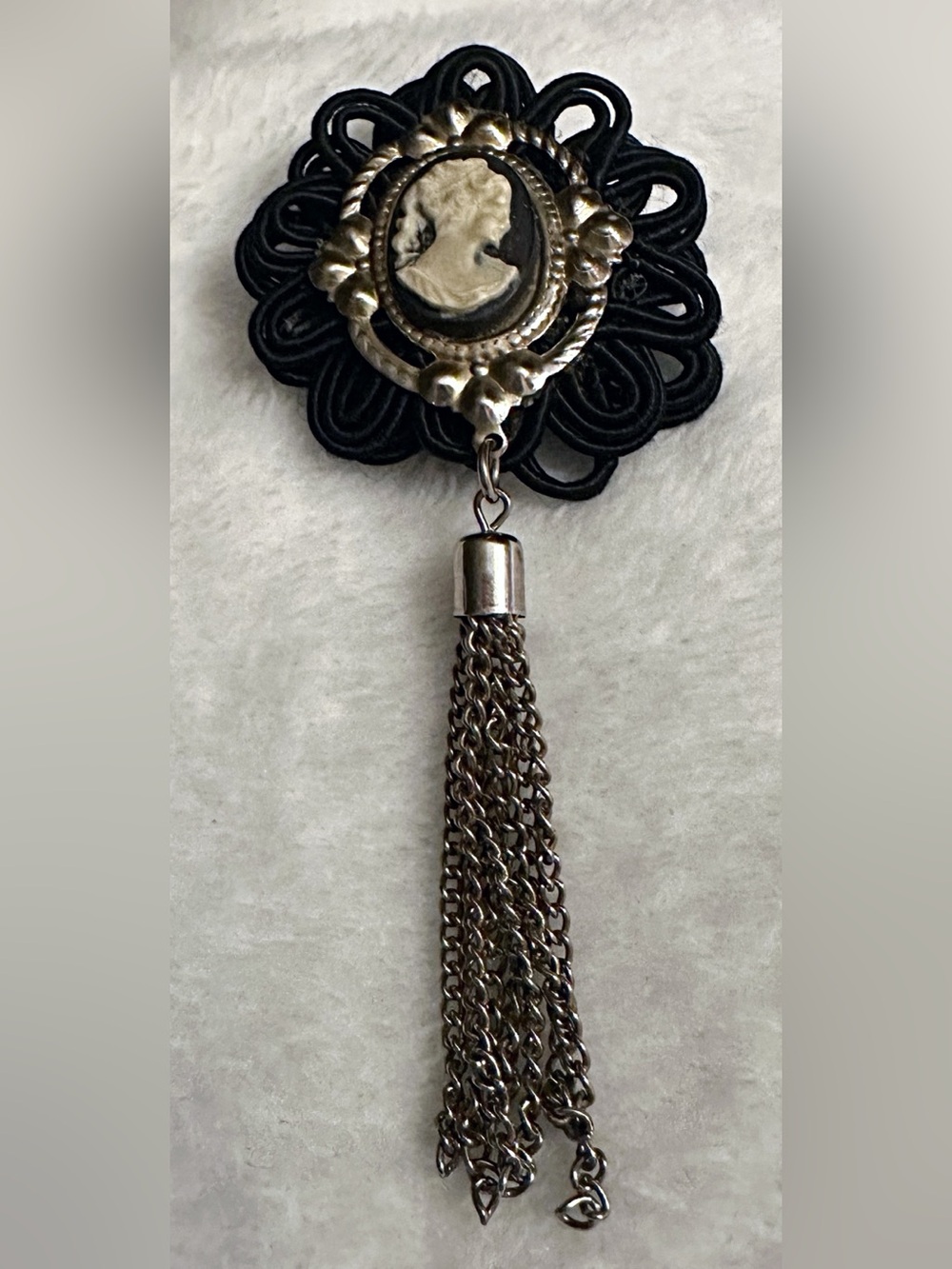 Vintage-Inspired Black and Silver tone Cameo Tassel Brooch